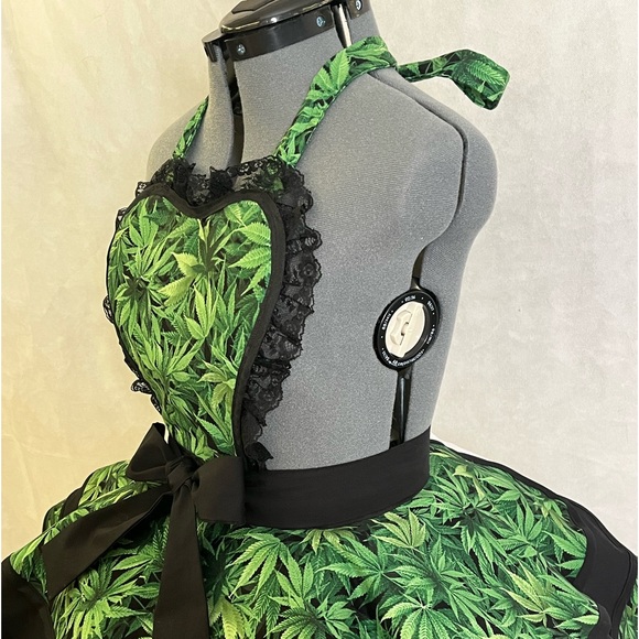 Puff Puff Cook Womens 1950s themed apron - Picture 4 of 6